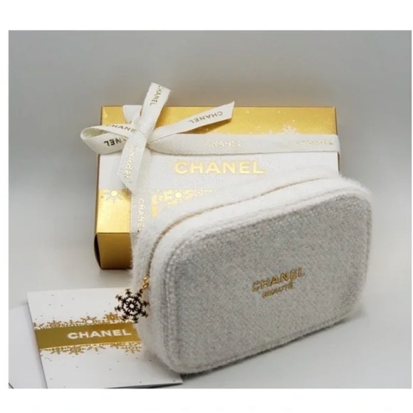 NIB Authentic Chanel Cosmetic Make up Bag White with Gold Ornament - Picture 6 of 6